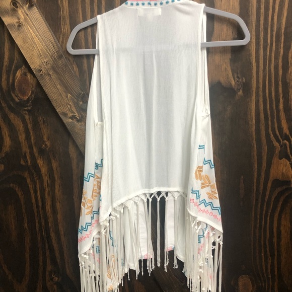 Fringe vest - Picture 2 of 2